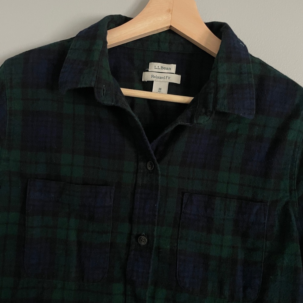 L.L. Bean Flannel Shirt Womens Medium Green Navy Black Watch Plaid Relaxed Fit